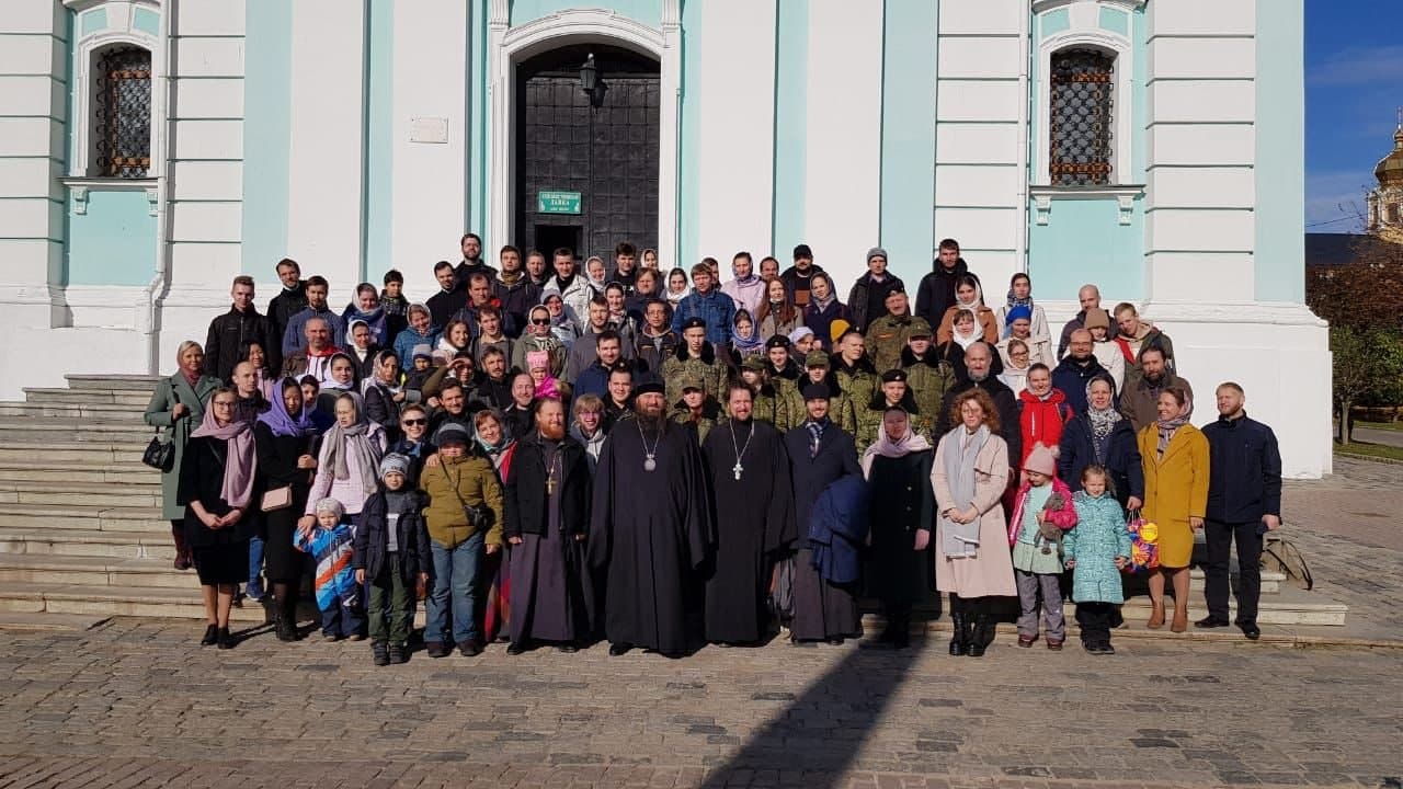 Паломники из храма на Фестивальной вернулись из Троице-Сергиевой Лавры